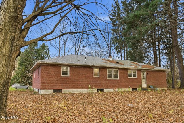 17 Crommelin Drive, Saratoga Springs, NY 12866