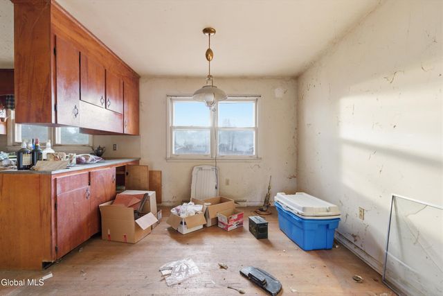 17 Crommelin Drive, Saratoga Springs, NY 12866