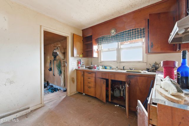 17 Crommelin Drive, Saratoga Springs, NY 12866