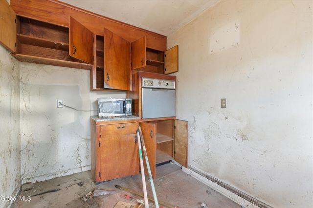 17 Crommelin Drive, Saratoga Springs, NY 12866