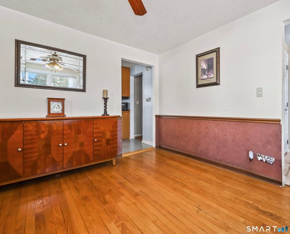 790 Wintergreen Avenue, Hamden, CT 06514