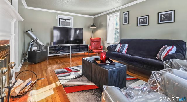 790 Wintergreen Avenue, Hamden, CT 06514