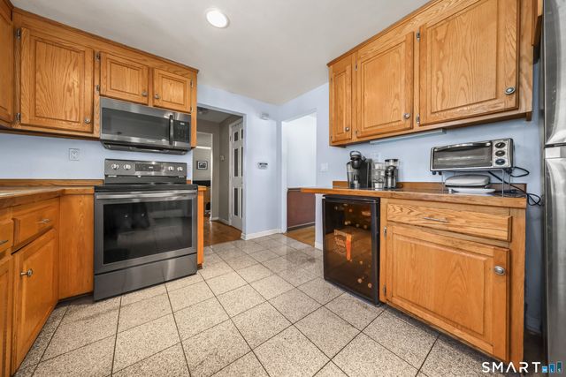 790 Wintergreen Avenue, Hamden, CT 06514