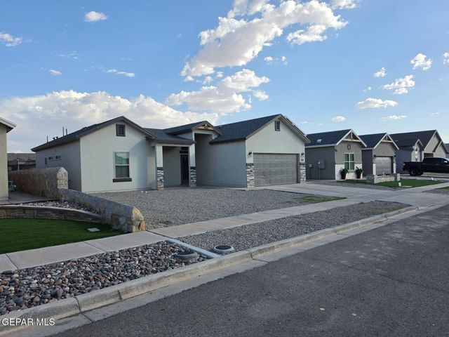 624 David Ortiz Street, Socorro, TX 79927