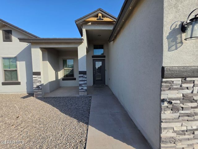 624 David Ortiz Street, Socorro, TX 79927