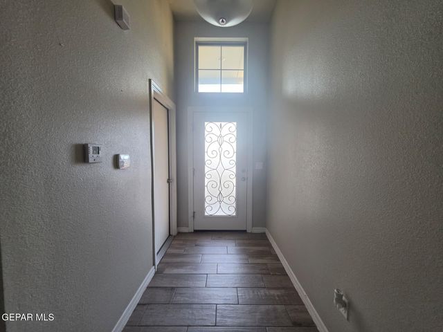 624 David Ortiz Street, Socorro, TX 79927