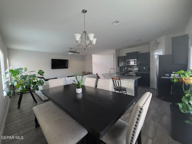 624 David Ortiz Street, Socorro, TX 79927