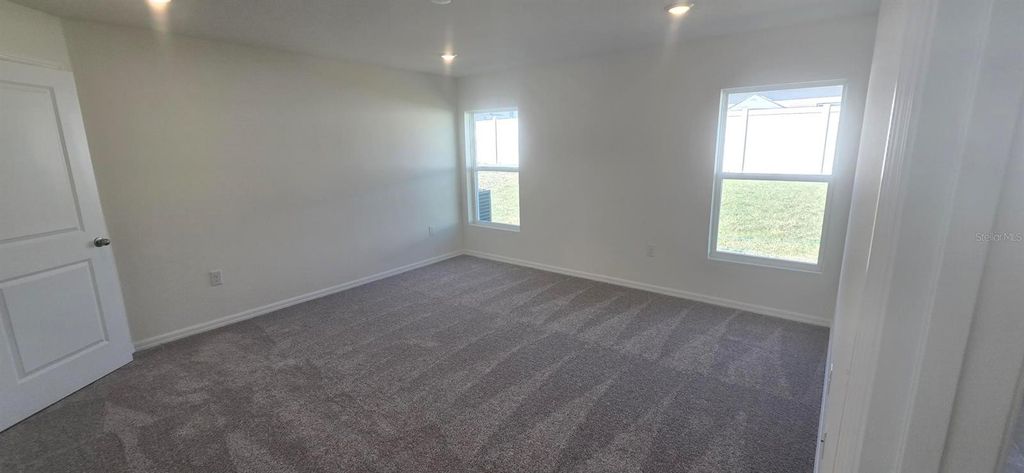 Image 8 of property listing at 184 ATHABASCA DRIVE, Poinciana, FL 34759