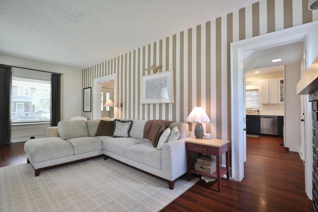 180 Tibet Road, Columbus, OH 43202