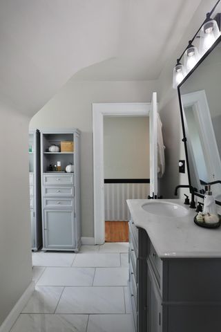 180 Tibet Road, Columbus, OH 43202