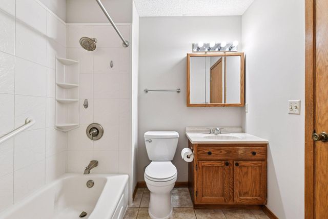 4520 Rosewood Lane N, Plymouth, MN 55442