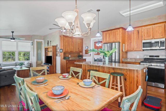 502 Jeff Davis Avenue, Waveland, MS 39576