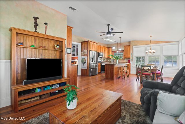 502 Jeff Davis Avenue, Waveland, MS 39576