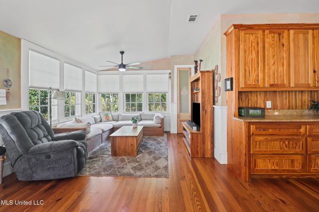 502 Jeff Davis Avenue, Waveland, MS 39576