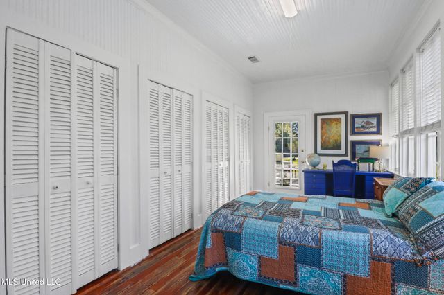 502 Jeff Davis Avenue, Waveland, MS 39576