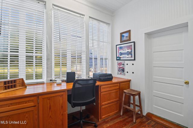 502 Jeff Davis Avenue, Waveland, MS 39576