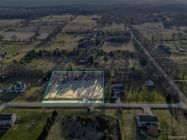 4640 Melanie Lane, White Lake, MI 48383