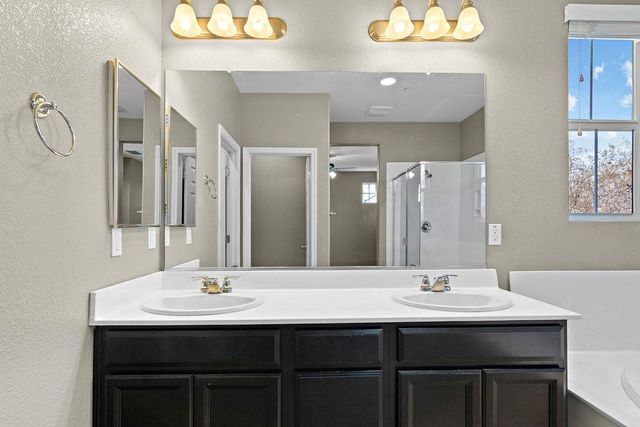 2200 Gallery Dr, Riverbank, CA 95367