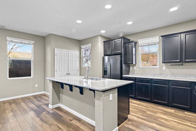 2200 Gallery Dr, Riverbank, CA 95367