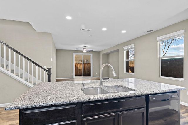 2200 Gallery Dr, Riverbank, CA 95367