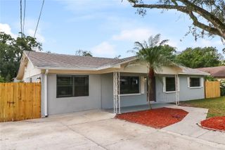 8911 NAVAJO AVENUE, Tampa, FL 33637