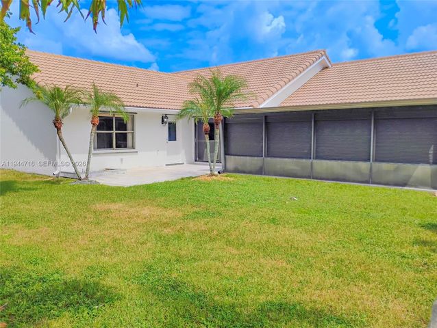 9654 Sun Pointe Dr, Boynton Beach, FL 33437