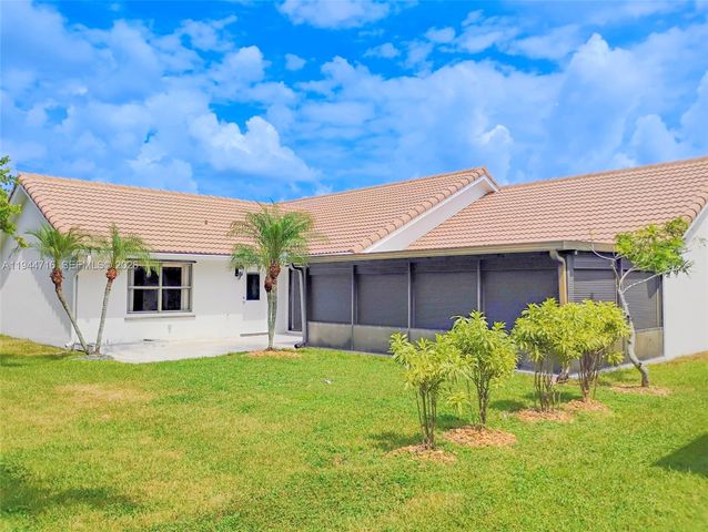 9654 Sun Pointe Dr, Boynton Beach, FL 33437