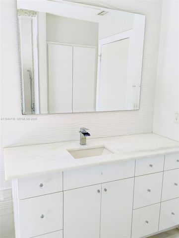 9654 Sun Pointe Dr, Boynton Beach, FL 33437