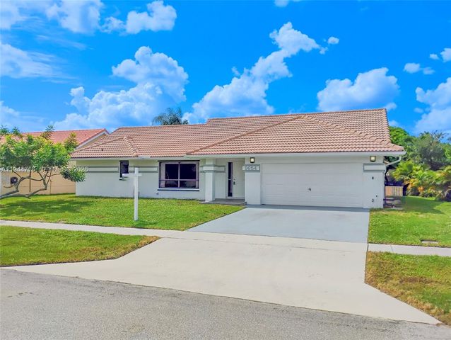 9654 Sun Pointe Dr, Boynton Beach, FL 33437