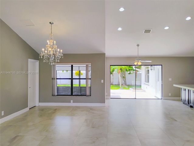 9654 Sun Pointe Dr, Boynton Beach, FL 33437