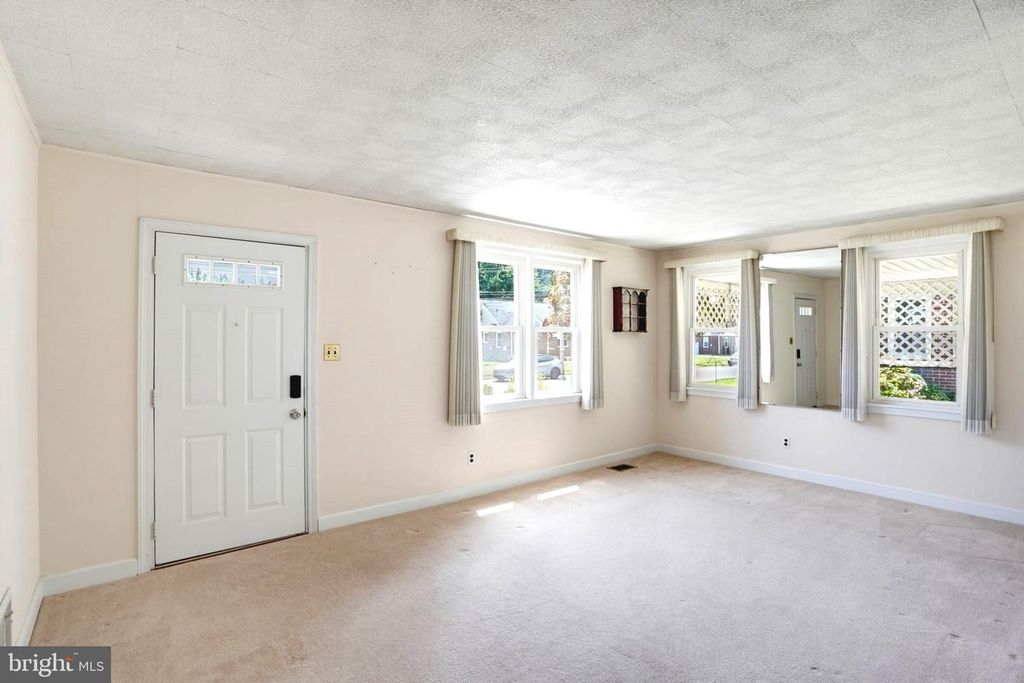 15 GARDEN LN, NEW CASTLE, DE 19720 — photo 2
