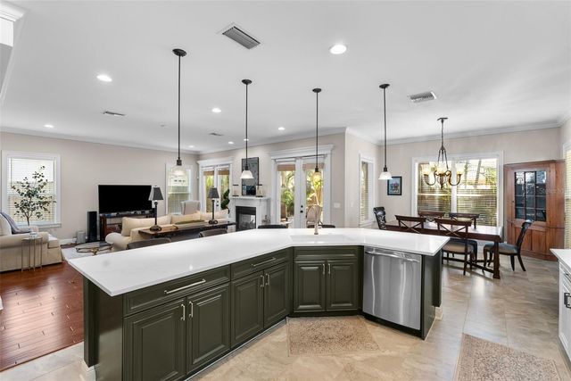 3514 GRANADA, Tampa, FL 33629