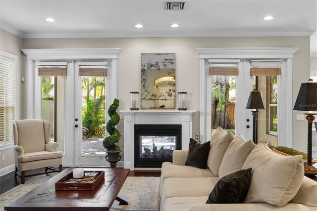 3514 GRANADA, Tampa, FL 33629