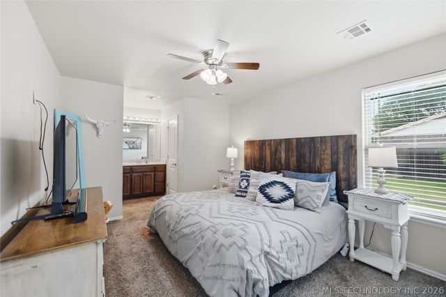 323 N Fairland Avenue, Coweta, OK 74429