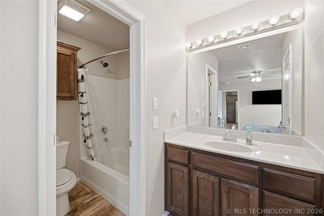 323 N Fairland Avenue, Coweta, OK 74429