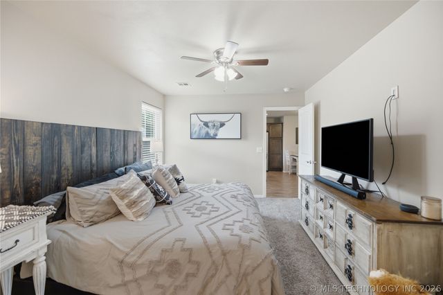 323 N Fairland Avenue, Coweta, OK 74429