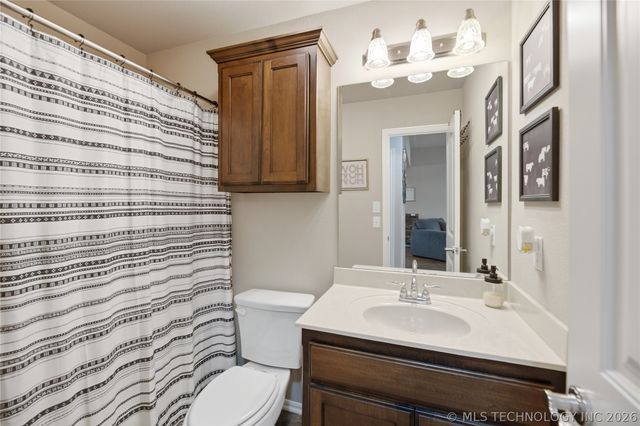 323 N Fairland Avenue, Coweta, OK 74429