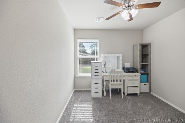 323 N Fairland Avenue, Coweta, OK 74429
