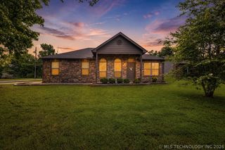 323 N Fairland Avenue, Coweta, OK 74429