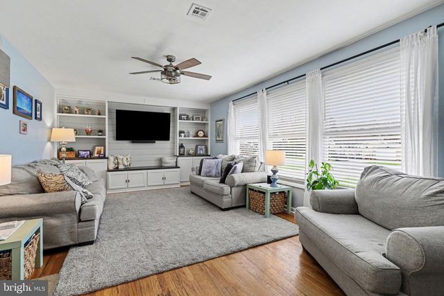 247 FROELICH AVE, Mountville, PA 17554