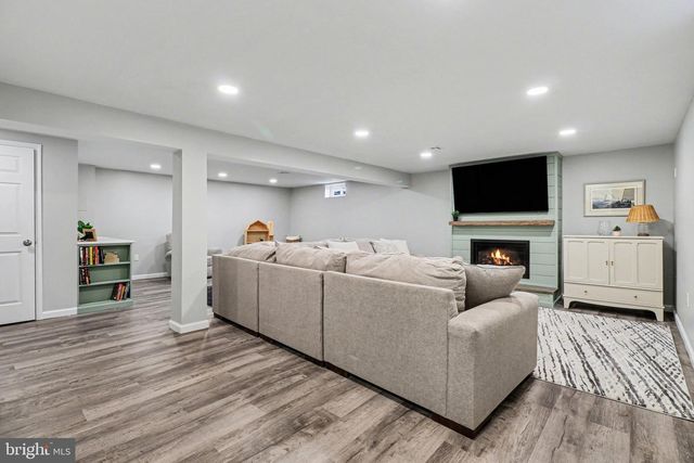247 FROELICH AVE, Mountville, PA 17554