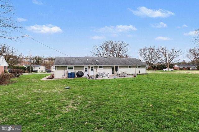 247 FROELICH AVE, Mountville, PA 17554