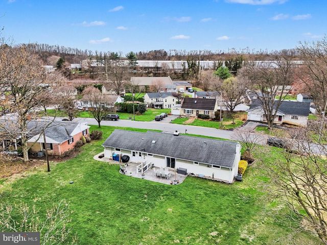 247 FROELICH AVE, Mountville, PA 17554