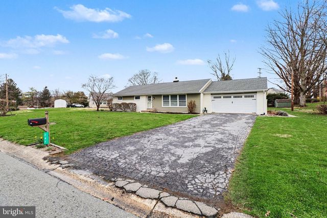 247 FROELICH AVE, Mountville, PA 17554