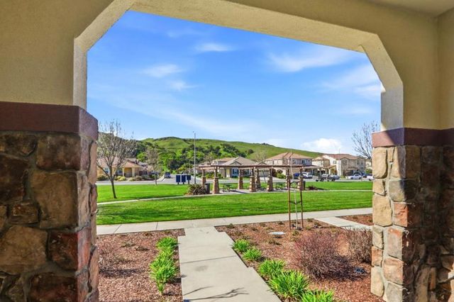 18971 Chicory Lane, Morgan Hill, CA 95037