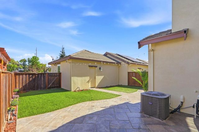 18971 Chicory Lane, Morgan Hill, CA 95037