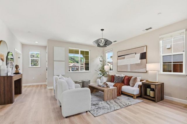 18971 Chicory Lane, Morgan Hill, CA 95037