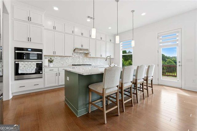 5043 Baywood Lane, Woodstock, GA 30188