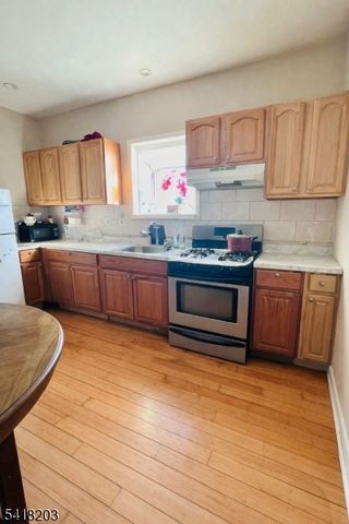 546 S Broad St, Elizabeth City, NJ 07202