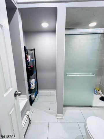 546 S Broad St, Elizabeth City, NJ 07202